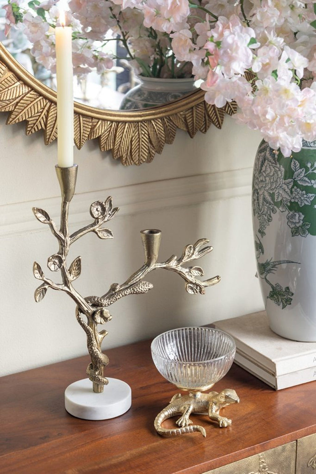 5x5x4.5' Gold Lizard Pedestal Bowl with Ribbed Glass Dish