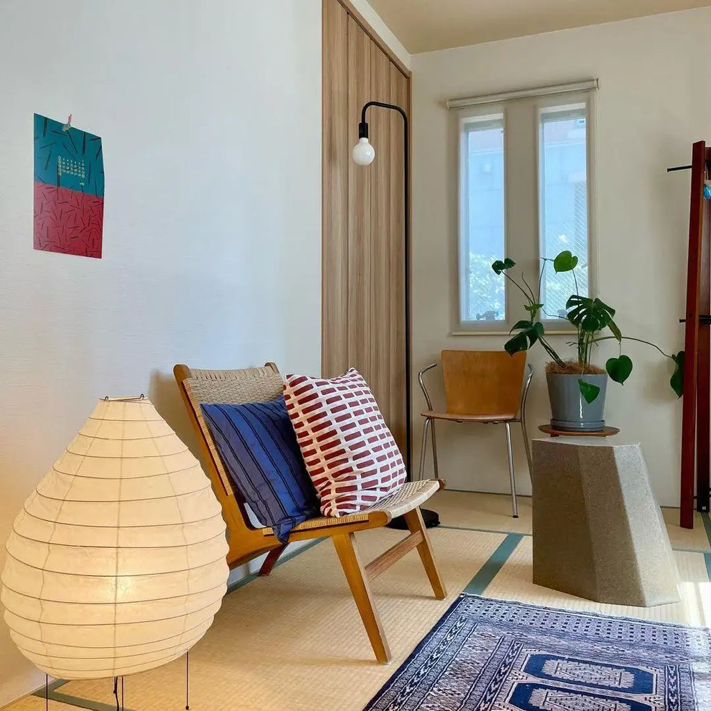 Akari 22N Table Lamp