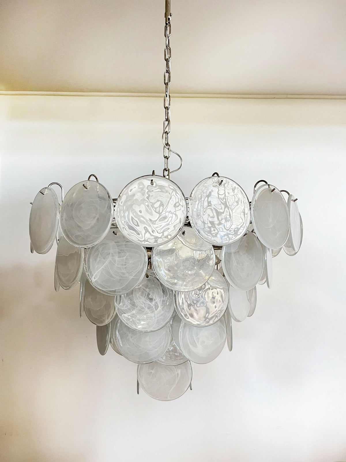 Elegant White Murano Disc Chandelier