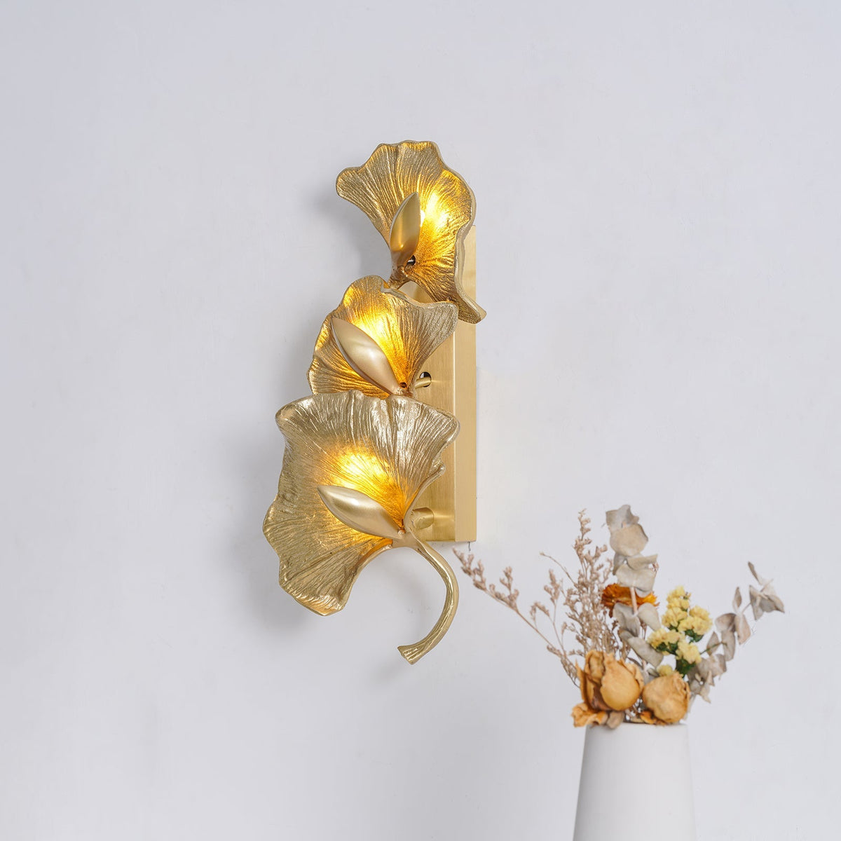 Ginkgo Leaf Wall Lamp