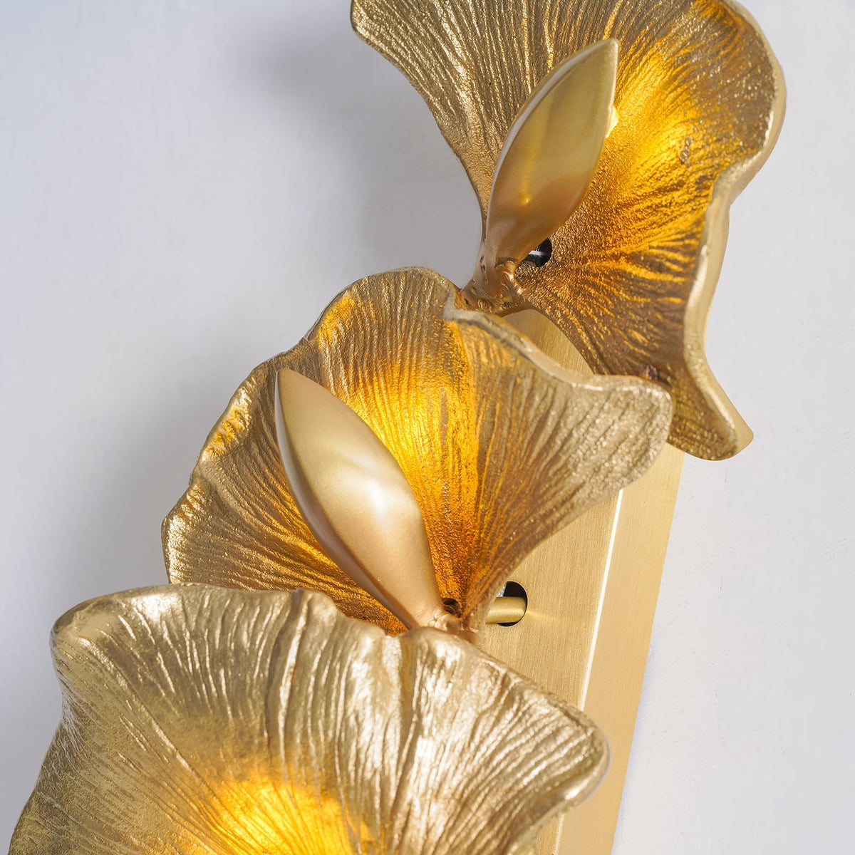 Ginkgo Leaf Wall Lamp