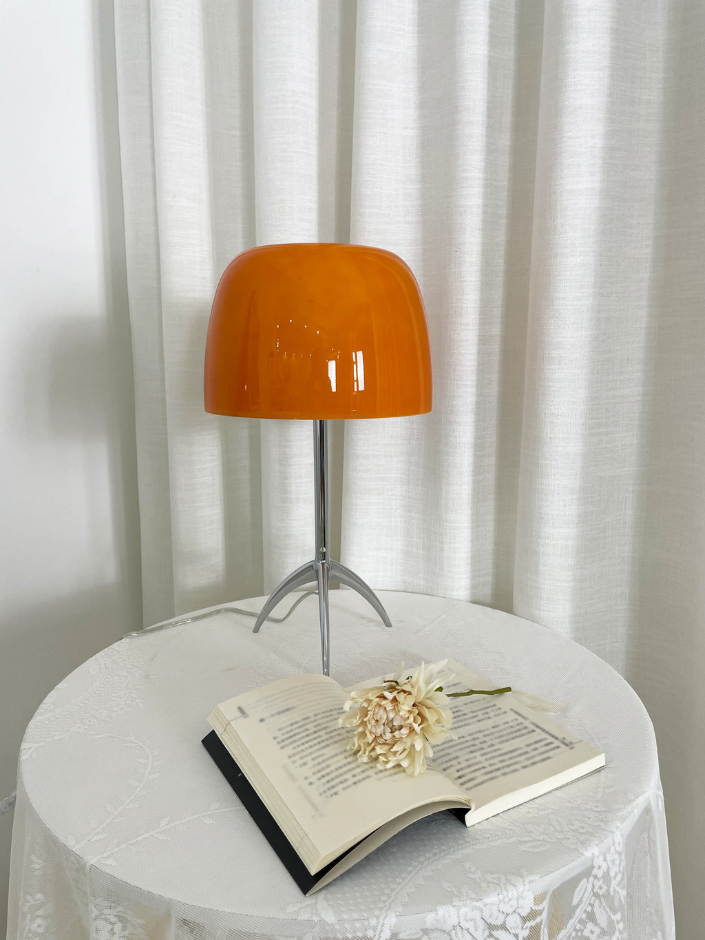 Lumiere Glass Table Lamp