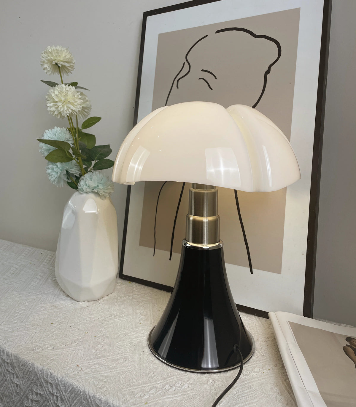 Pipistrello Acrylic Table Lamp
