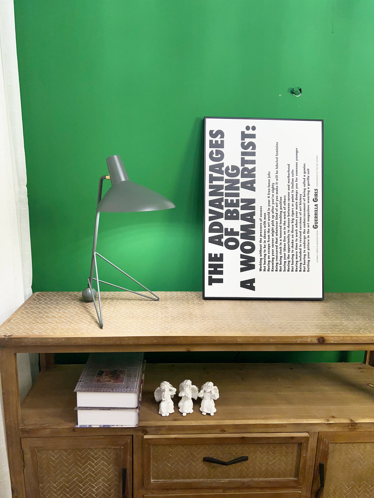 Tripod HM9 Simple Table Lamp