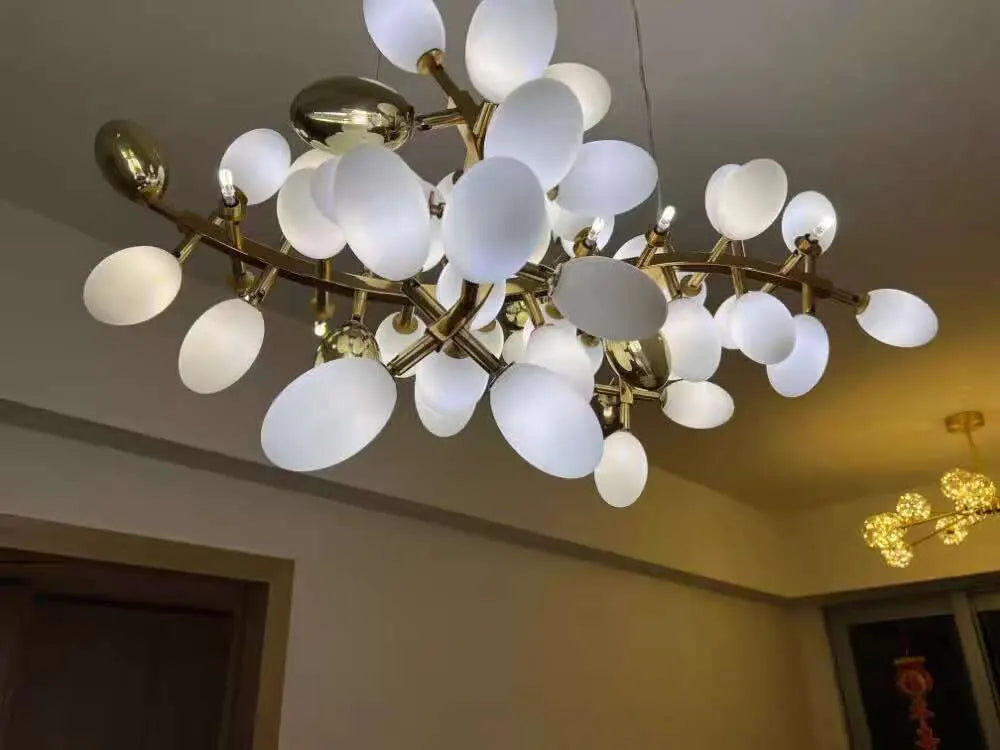 Valiant Chandelier, Horizontal